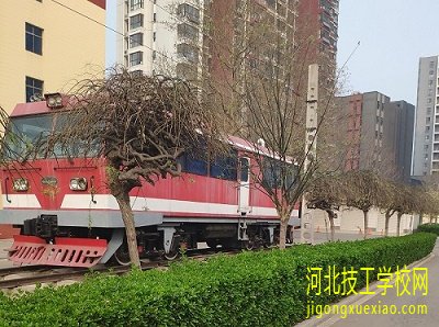 铁路技校介绍火车司机考试报名要求 招生信息